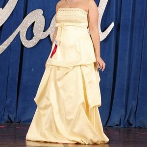 Buttercream Yellow Formal Dress- Size 13/14